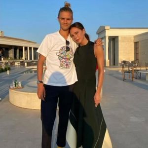 Victoria Beckham unterstützt Sohn Romeo bei Modelkarriere