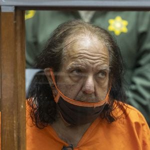 30 Fälle: Pornostar Ron Jeremy wegen Missbrauch angeklagt