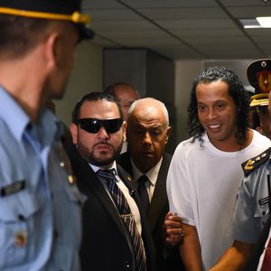 Gefälschter Pass: Ex-Kicker Ronaldinho in Paraguay in U-Haft