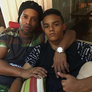 "Ja, es stimmt": Ronaldinhos Sohn nun auch beim FC Barcelona