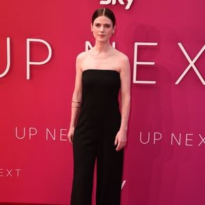 Seltene Fotos: Schwangere Rose Leslie spaziert durch London