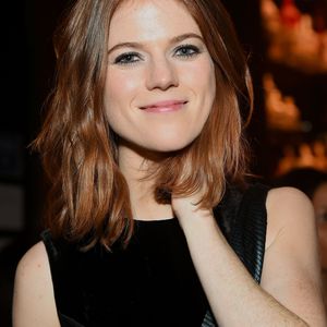 "Game of Thrones"-Star Rose Leslie mit Babybauch unterwegs