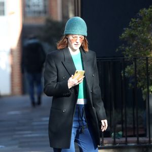 Erste Fotos nach Babynews: Rose Leslie lässig unterwegs!