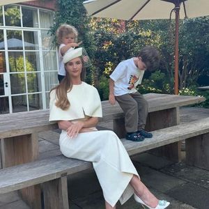 Rosie Huntington-Whiteley teilt süße Fotos von ihren Kids!