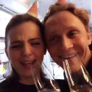 Matthias Schweighöfer und Ruby machen Party im Flieger!