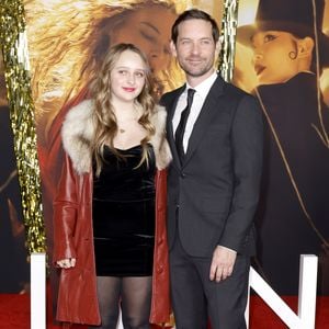 Süß: Tobey Maguire bringt Tochter mit zur "Babylon"-Premiere
