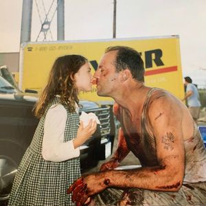 Rumer Willis teilt süßes Throwback-Bild mit Papa Bruce
