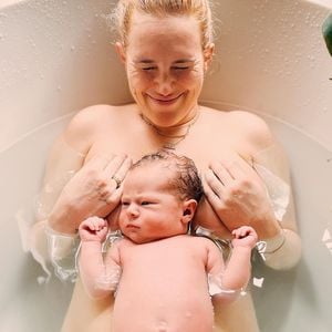 Rumer Willis teilt intime Bilder der Geburt ihrer Tochter