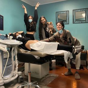 Intimer Einblick: Rumer Willis mit Family beim Arzttermin!