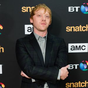 Am Filmset: Rupert Grint kuschelt mit seinem Baby Wednesday