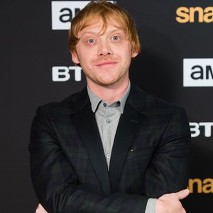 Was macht Rupert Grint da in der Tanne?