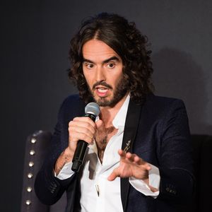 20 Jahre clean: Russell Brand beschäftigt Sucht immer noch