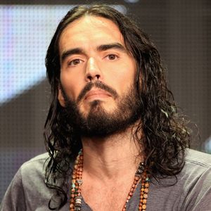 Nach Belästigungsvorwürfen: Russell Brand wieder angezeigt