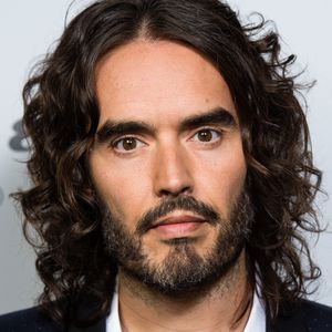 Windel-Verweigerer: Russell Brand lässt Frau alles machen