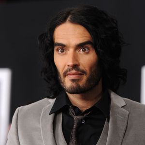 Kurz vor Anklage: Russell Brand plaudert über Katy-Scheidung
