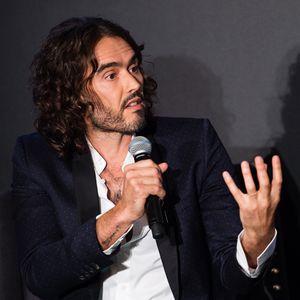 Katzen-Papa Russell Brand beschenkt seine "Kinder"