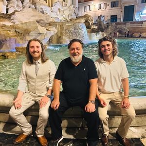 Selten: Russell Crowe erscheint mit seinen Söhnen zu Awards