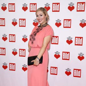Wer trug das schönste Kleid beim Comedypreis?