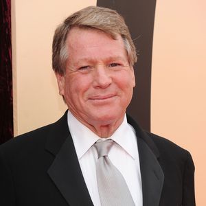 Ryan O'Neal wurde neben seiner großen Liebe Farrah beerdigt