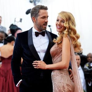 Frauenpower: Blake Lively kuschelt mit BFF Ambers Babybauch