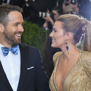 Er hat's wieder getan: Ryan Reynolds veräppelt seine Blake