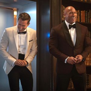 So witzig gratuliert Ryan Reynolds "The Rock" zum Geburtstag