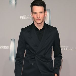 Neue Rolle: Sabin Tambrea kehrt zu "Ku'damm 77" zurück