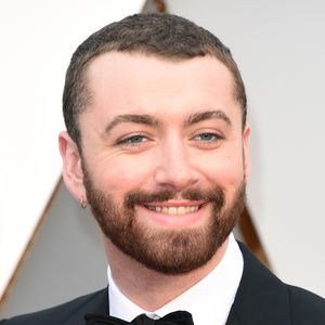 Süßes Knutsch-Pic: Sam Smith datet "13 Reasons Why"-Star!