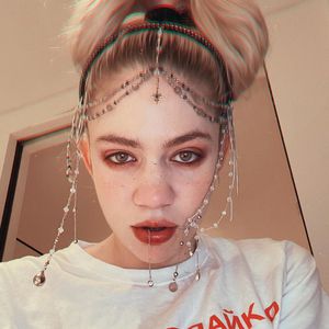 Grimes will einen Teil ihrer Seele auf Ausstellung verkaufen