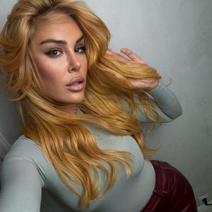 Krasses Umstyling! Samantha Abdul trägt ihre Haare jetzt rot
