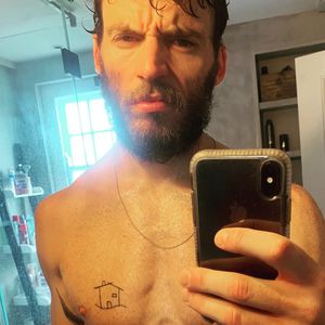 Uff! "Hunger Games"-Sam Claflin zeigt sein Mega-Sixpack
