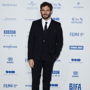 Schauspieler Sam Claflin spricht offen über seine Scheidung!