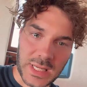 Twenty4Tim-Kuss: Sam Dylan meldet sich unter Tränen im Netz
