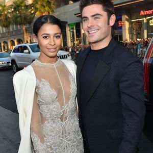 Versteckte Botschaft? Zac Efron auf Boots-Fahrt mit Sami