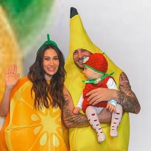 Samira Klampfl, Serkan und Nova verkleiden sich als Obstkorb