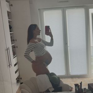 Babybauch-Update: Samira Klampfl präsentiert ihre XXL-Kugel