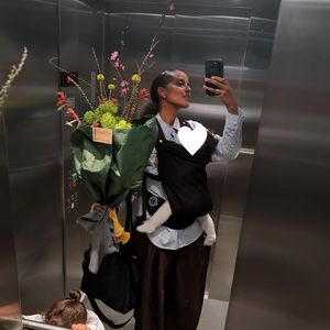 Frischgebackene Zweifachmama Sara Nuru teilt Foto mit Kids