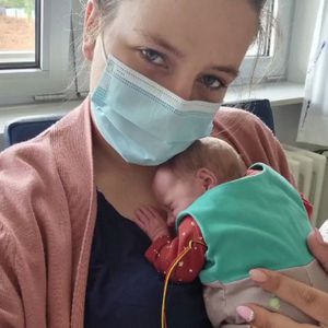 Sarafina Wollny teilt Fotos aus Klinik von ihren Frühchen