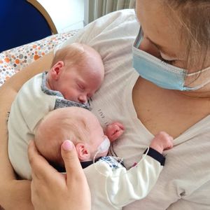 Neues Twin-Foto: Sarafina Wollnys Babys vervollständigen sie