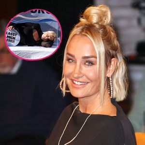 Sarah Connor lässt sich für Tierschutz in Aquarium sperren