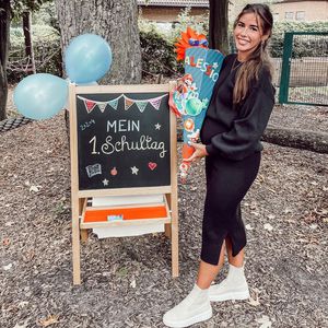 Alessios erster Schultag: Sarah Engels findet's unglaublich