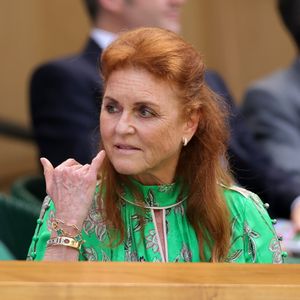 Nach 20 Jahren Pause: Sarah Ferguson glänzt in Wimbledon
