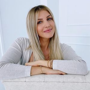 Sarah Harrison im September 2020