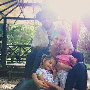 Vor Jahreswechsel: Neuer Familienschnappschuss der Harrisons