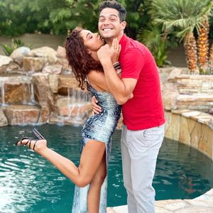 Sarah Hyland und ihr Verlobter feiern dreijähriges Jubiläum