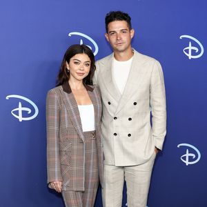 Sarah Hyland und Wells Adams feiern fünfjähriges Jubiläum