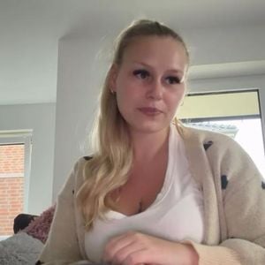 Zehn Kilo zugenommen: Sarah-Jane Wollny hat sich "geschämt"