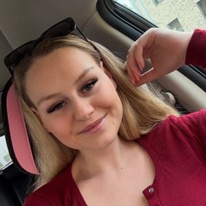 Sarah-Jane Wollny arbeitet immer noch Vollzeit in der Pflege