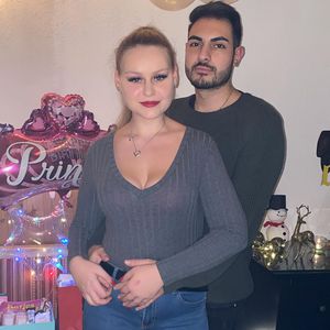 Sarah-Jane Wollny macht ihrem Freund eine Liebeserklärung