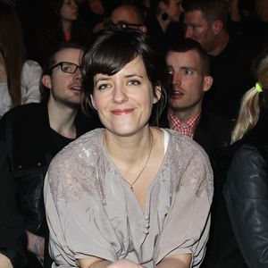 Netz-Posting: Offenbart Sarah Kuttner hier Hochzeitspläne?